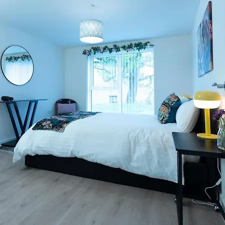 Luxury Ground Floor 2 Bedroom Free Wifi & Parking * Sheffield