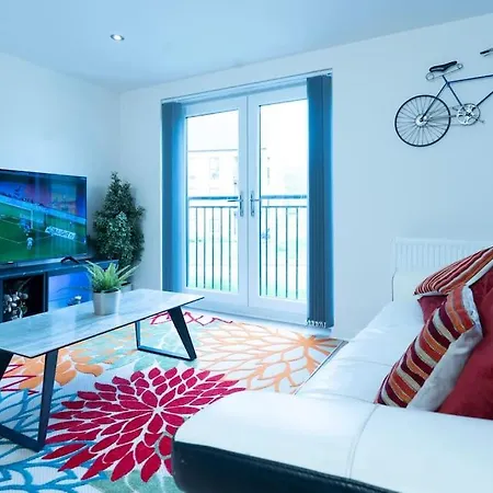 Luxury Ground Floor 2 Bedroom Free Wifi & Parking * Sheffield